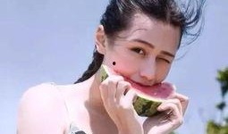 娱乐吃瓜头像女生可爱,揭秘娱乐圈可爱吃瓜女生的魅力瞬间